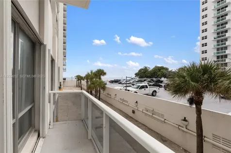 2751 S Ocean Drive Hollywood FL 33019