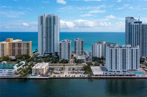 2751 S Ocean Drive Hollywood FL 33019