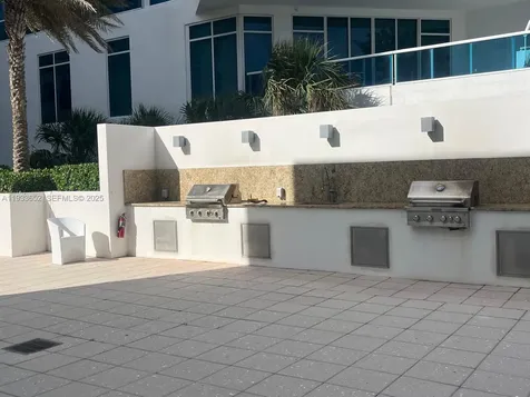 2751 S Ocean Drive Hollywood FL 33019