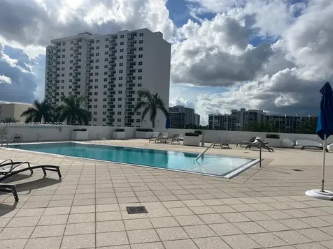 2751 S Ocean Drive Hollywood FL 33019