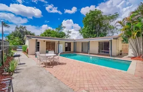 6841 Raleigh Street Hollywood FL 33024