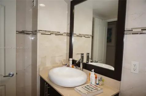19390 Collins Avenue Sunny Isles Beach FL 33160
