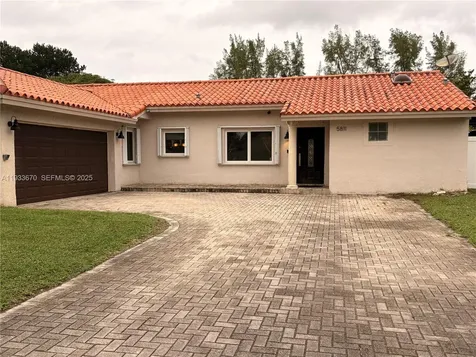 5811 NW 201st Lane Hialeah FL 33015