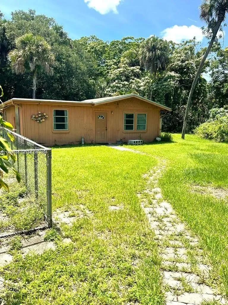 2913 Riverland Road Fort Lauderdale FL 33312