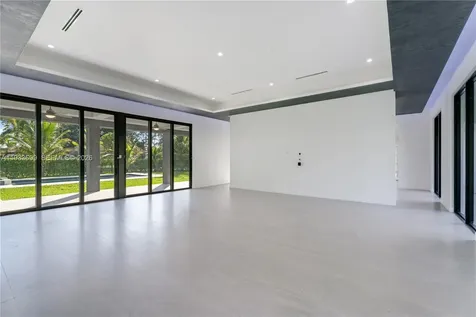 10398 SW 64th Street Miami FL 33173