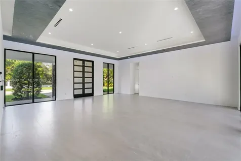10398 SW 64th Street Miami FL 33173