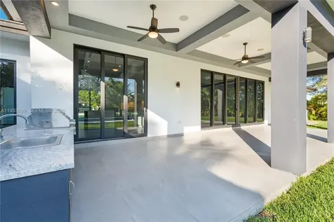 10398 SW 64th Street Miami FL 33173