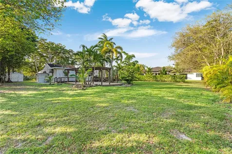 10398 SW 64th Street Miami FL 33173