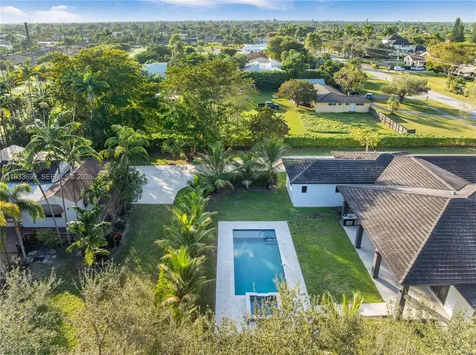 10398 SW 64th Street Miami FL 33173