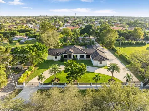 10398 SW 64th Street Miami FL 33173