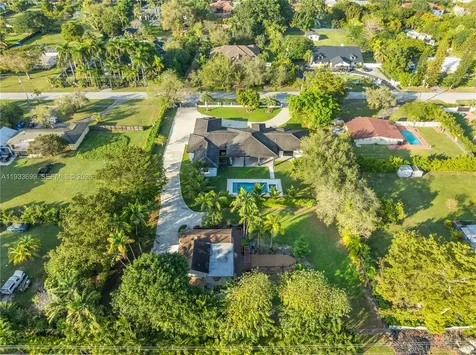10398 SW 64th Street Miami FL 33173