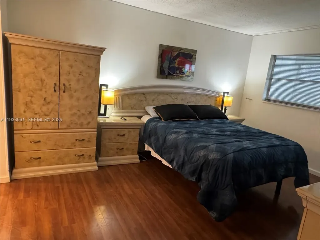 950 Hillcrest Drive Hollywood FL 33021
