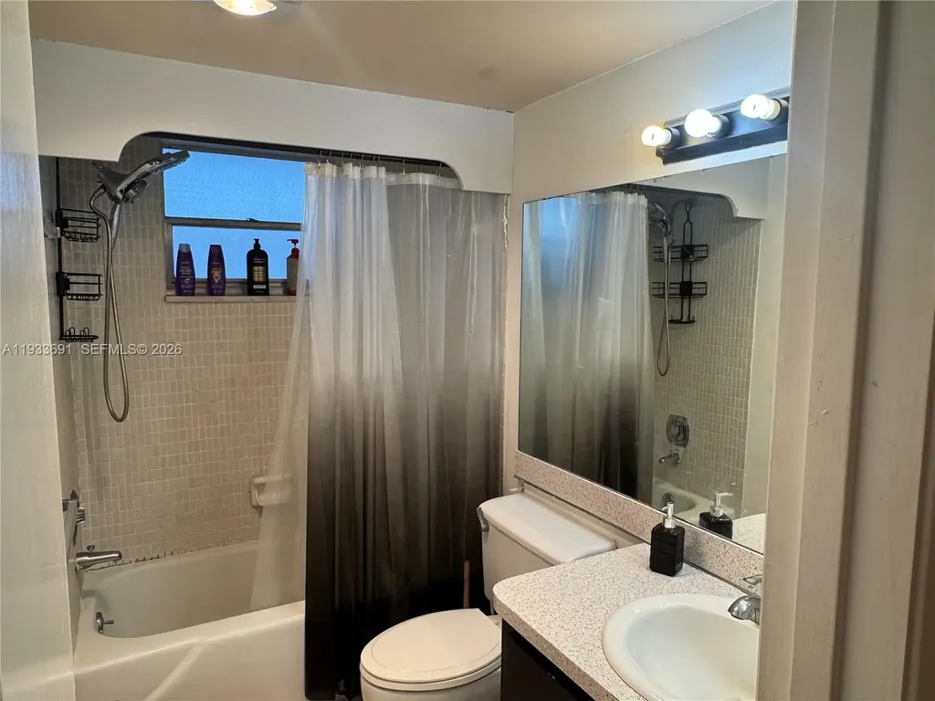 950 Hillcrest Drive Hollywood FL 33021