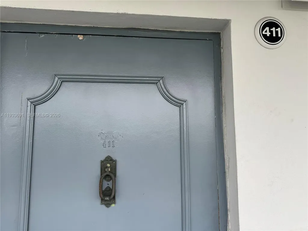 950 Hillcrest Drive Hollywood FL 33021
