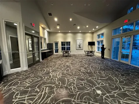 950 Hillcrest Drive Hollywood FL 33021