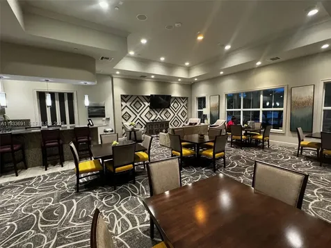 950 Hillcrest Drive Hollywood FL 33021