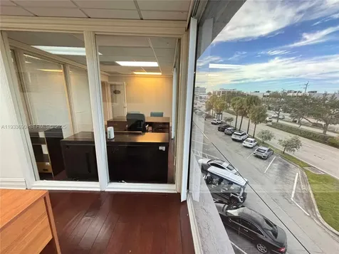 2740 E Oakland Park Boulevard Fort Lauderdale FL 33306