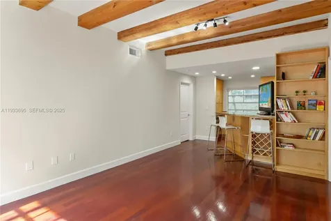 1605 Euclid Avenue Miami Beach FL 33139