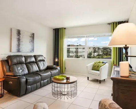 4706 NW 36th Street Lauderdale Lakes FL 33319