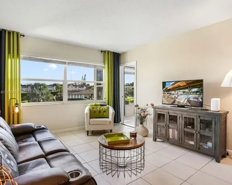 4706 NW 36th Street Lauderdale Lakes FL 33319