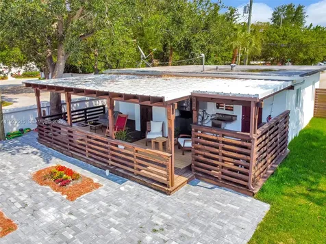2055 NE 140th Street North Miami Beach FL 33181