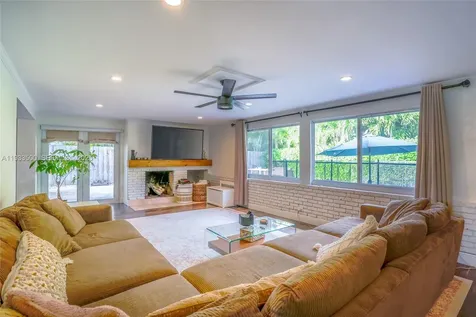 1707 NE 52nd Street Oakland Park FL 33334