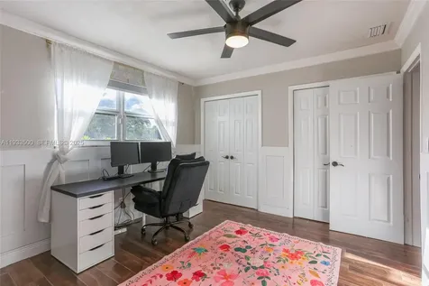 1707 NE 52nd Street Oakland Park FL 33334