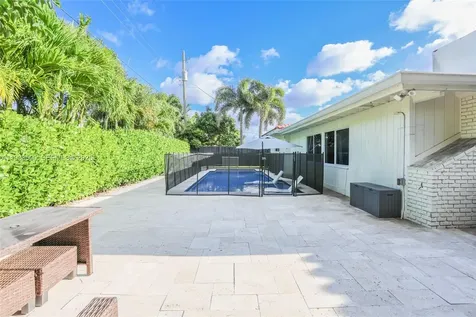 1707 NE 52nd Street Oakland Park FL 33334