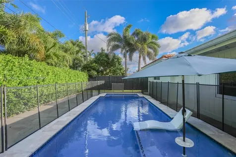 1707 NE 52nd Street Oakland Park FL 33334