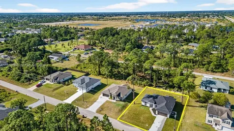 220 Lomax Avenue Lehigh Acres FL 33974