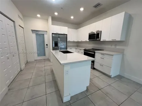 8301 NW 41st Street Doral FL 33166