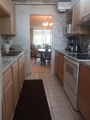 2901 NW 48th Avenue Lauderdale Lakes FL 33313