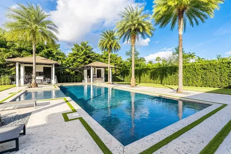 8271 SW 67th Street Miami FL 33143