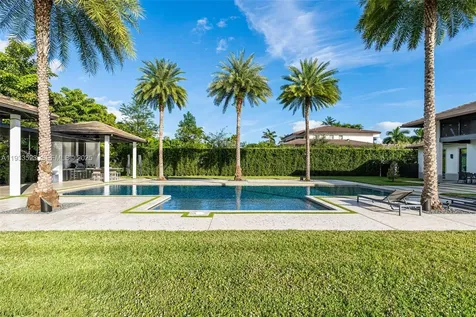 8271 SW 67th Street Miami FL 33143