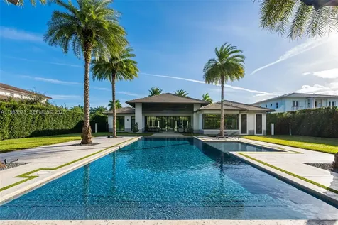 8271 SW 67th Street Miami FL 33143