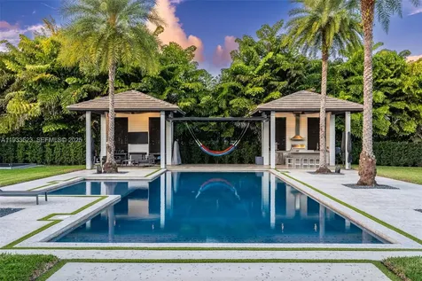 8271 SW 67th Street Miami FL 33143