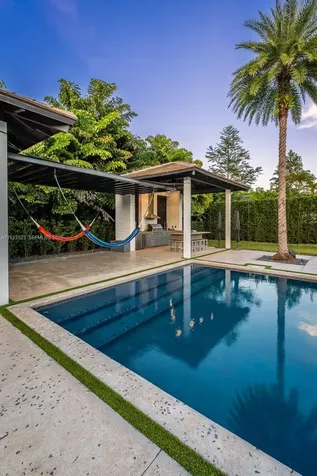 8271 SW 67th Street Miami FL 33143