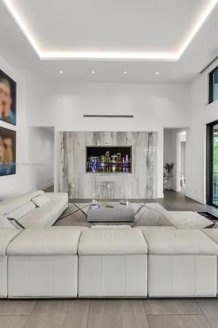 8271 SW 67th Street Miami FL 33143