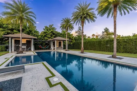8271 SW 67th Street Miami FL 33143