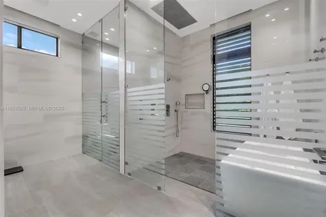 8271 SW 67th Street Miami FL 33143