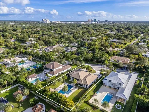 8271 SW 67th Street Miami FL 33143