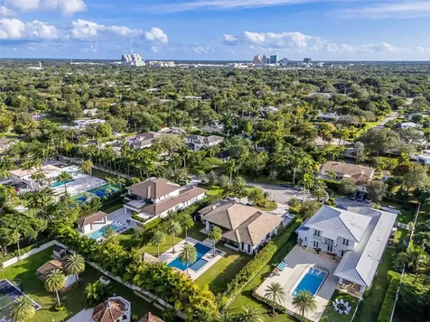 8271 SW 67th Street Miami FL 33143