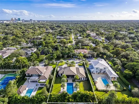 8271 SW 67th Street Miami FL 33143