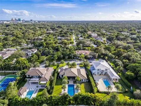 8271 SW 67th Street Miami FL 33143