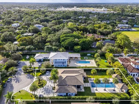 8271 SW 67th Street Miami FL 33143