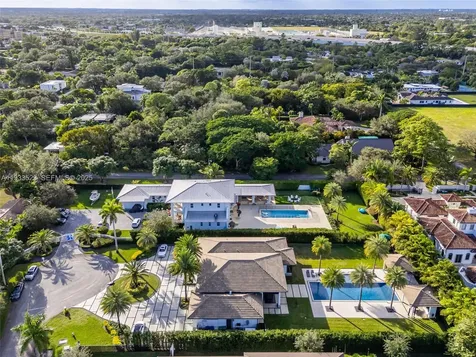 8271 SW 67th Street Miami FL 33143