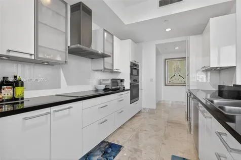 4100 Island Boulevard Aventura FL 33160