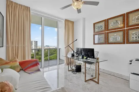 4100 Island Boulevard Aventura FL 33160