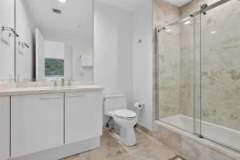 4100 Island Boulevard Aventura FL 33160