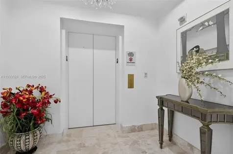 4100 Island Boulevard Aventura FL 33160